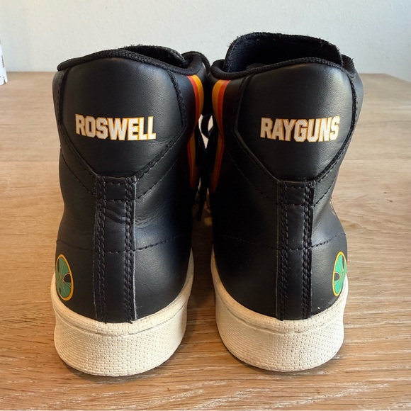 Converse Black and Tan Sneakers - Picture 4 of 8